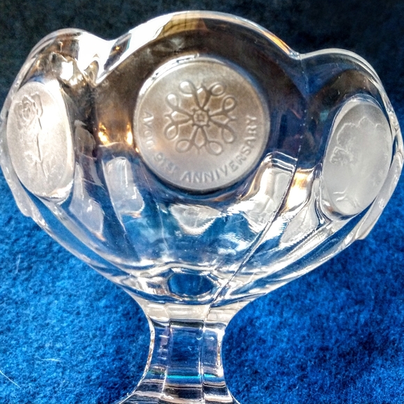 Avon 91st Anniversary Fostoria Candy/nut dish - Picture 3 of 6